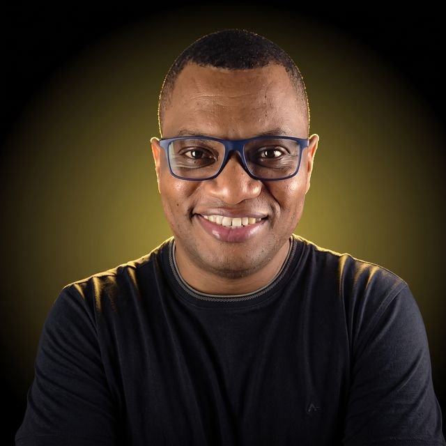 Professor Elias Eduardo